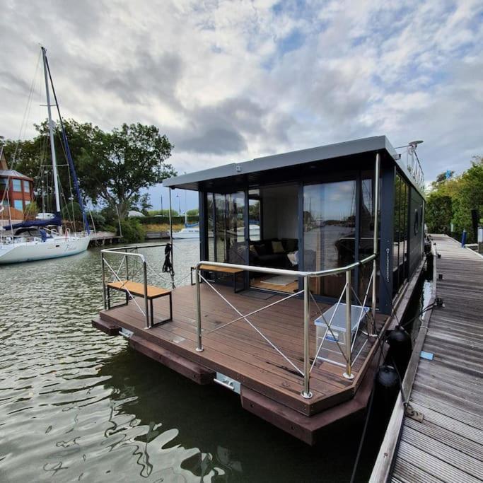 Modern, Brand New Houseboat Near Amsterdam Hotel Monnickendam Exterior foto